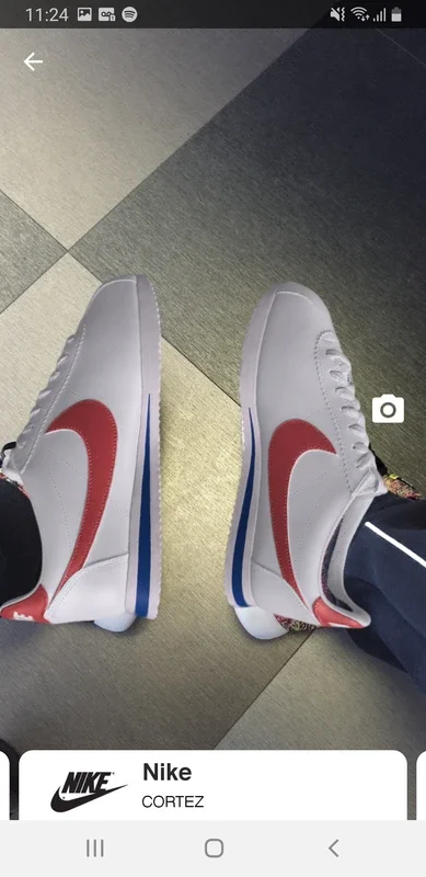 Wanna Kicks for Android - Try on Sneakers with AR